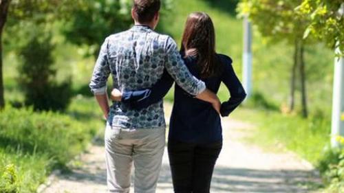 杭州老板100万包养少女，约定一辈子做情人，三个月后反悔要钱