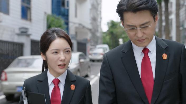 底线|底线：挂尿袋出场，在法庭流口水的富田根，才是整部剧封神的真相