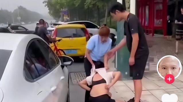 中年女子揪住一女孩怒斥：你是我亲侄女，你能当我儿子的后妈吗？