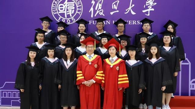 高校|幼儿园学生的优秀简历走红，内容详实长达15页，家长学历引发关注