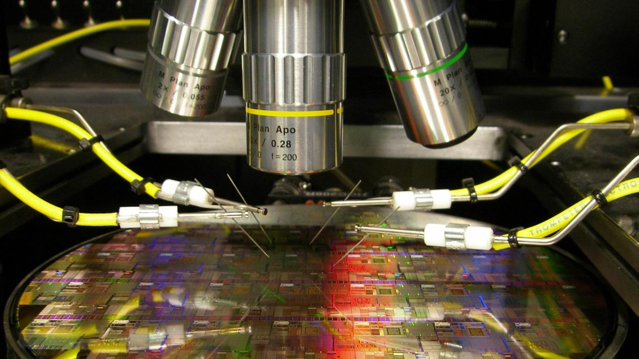 |新版“四方联盟”出炉，美国逼韩国芯片商从中国撤资，赵立坚回应