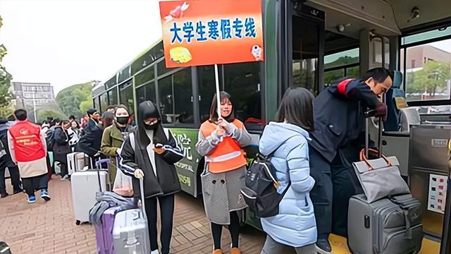 “你们想干什么啊？”18岁少女方舱内发出灵魂拷问，后续通报来了！