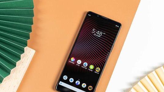 显卡|低调降至5699元，4K屏+索尼影像+IP68防水，这才是真机皇？