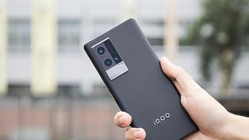 |目前这三款12+512GB手机最值得买，流畅三年无压力，最低1699元起