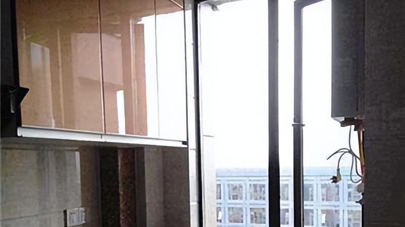 开着油烟机能不能“开窗”？原来我们一直都在做错，难怪厨房又油又腻