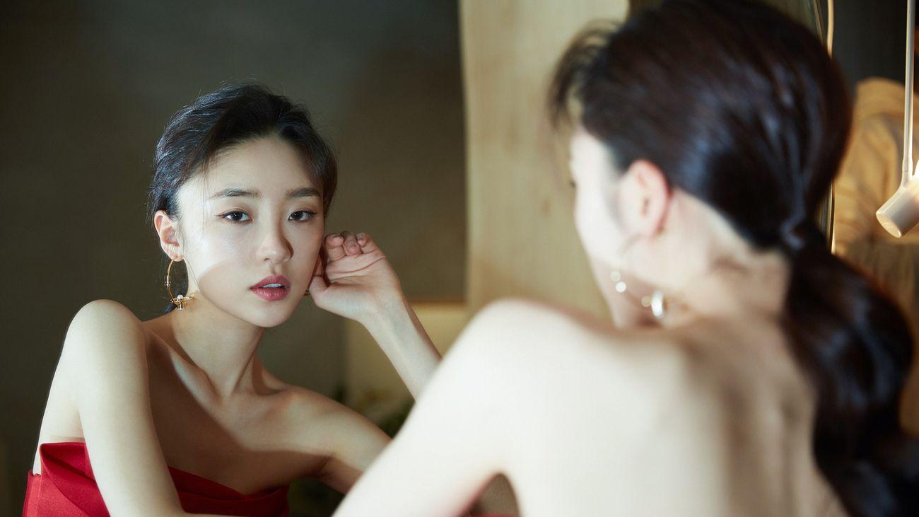 林月|张月将一手烂牌打出了王炸