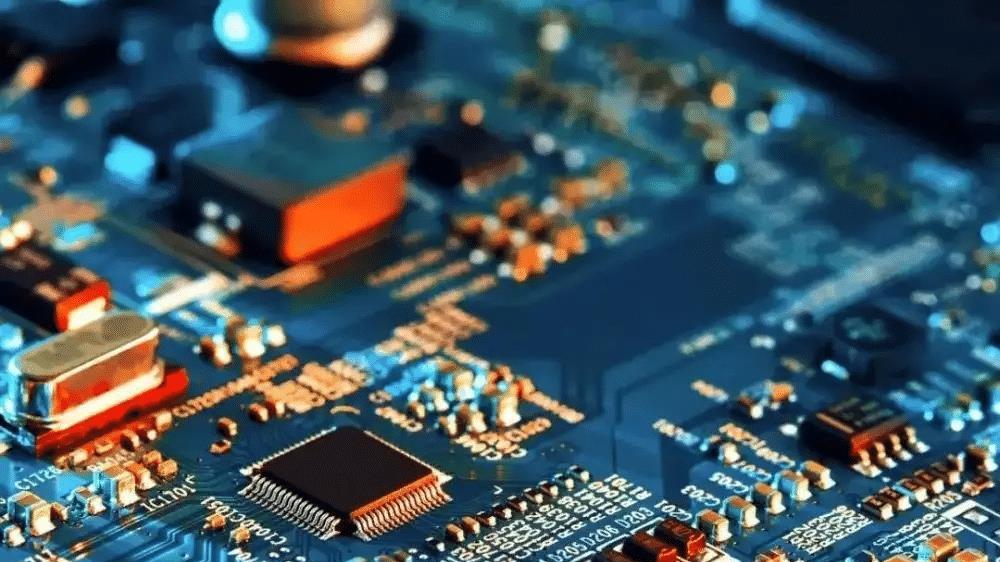 Python|断供反而“拯救”了国产芯片产业，从业者表示：感谢这步“臭棋”