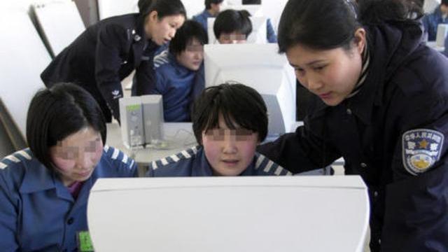 纪实回顾：从“鬼”到人，吸毒8年的年轻女子在监狱经历了什么？