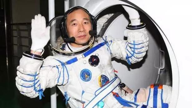 航天少将景海鹏，特级航天员，打破中国航天多项记录