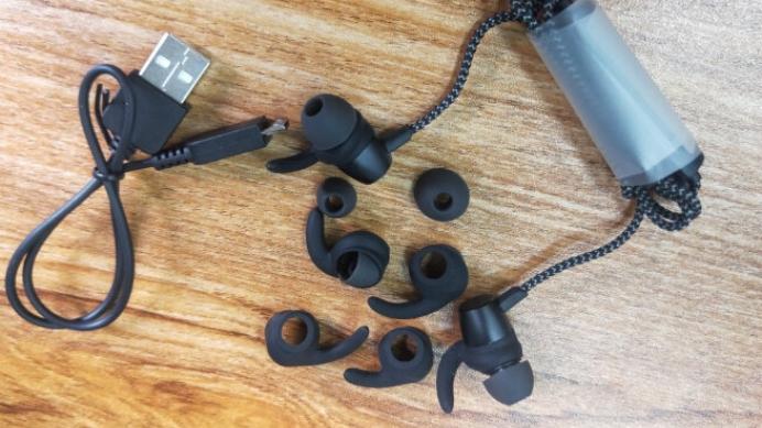 机箱|佩戴舒适的挂脖式蓝牙耳机，牢固防脱落，运动也能音乐相随