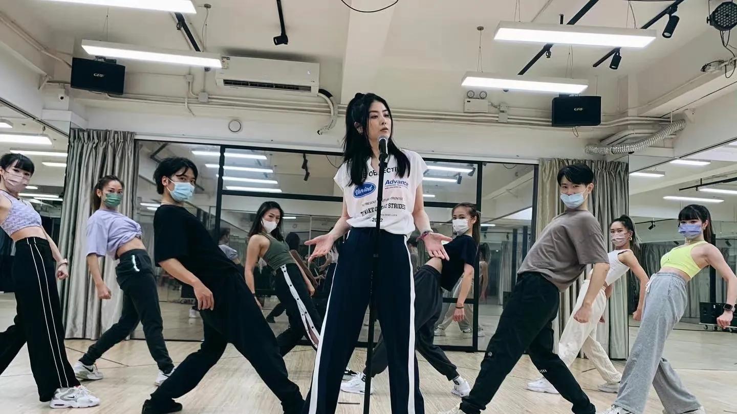 陈慧琳|陈慧琳真的要复出了！开始疯狂地排练，接下来她将会去新加坡参加音乐节