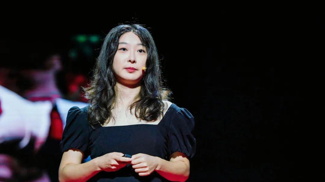 研究100种动物“性生活”后，牛津女博士发现人类相爱的秘密