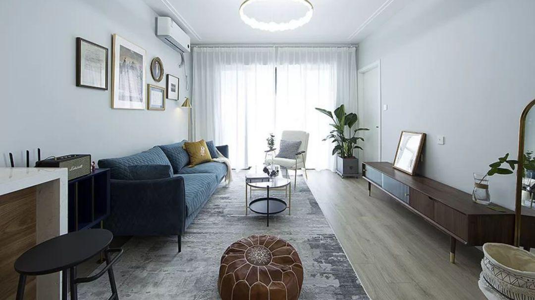 简约装修新房入住，实木家具让人爱不释手，采光超好，大气又美观