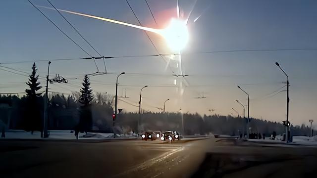 车里雅宾斯克小行星爆炸，是人类被圈养的证据？世界观会崩溃吗？