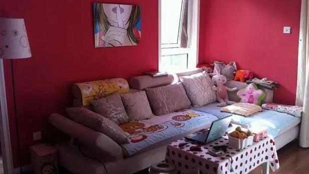 单身老阿姨的少女小窝，顶住压力坚持全屋刷红漆，这效果太赞了！