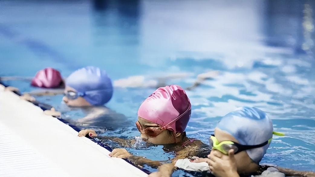 孩子游泳前必看！佩戴麦迪格角膜塑形镜游泳安全指南