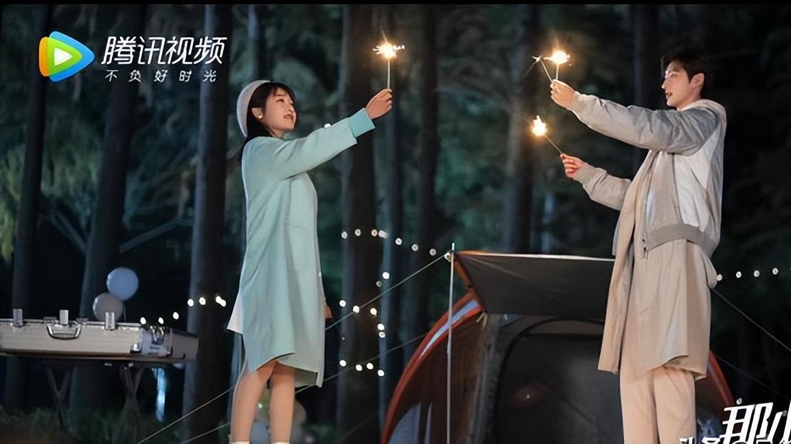 姨母笑|又一甜宠喜剧开播成黑马，霸道总裁和清纯甜蜜，甜的全程姨母笑