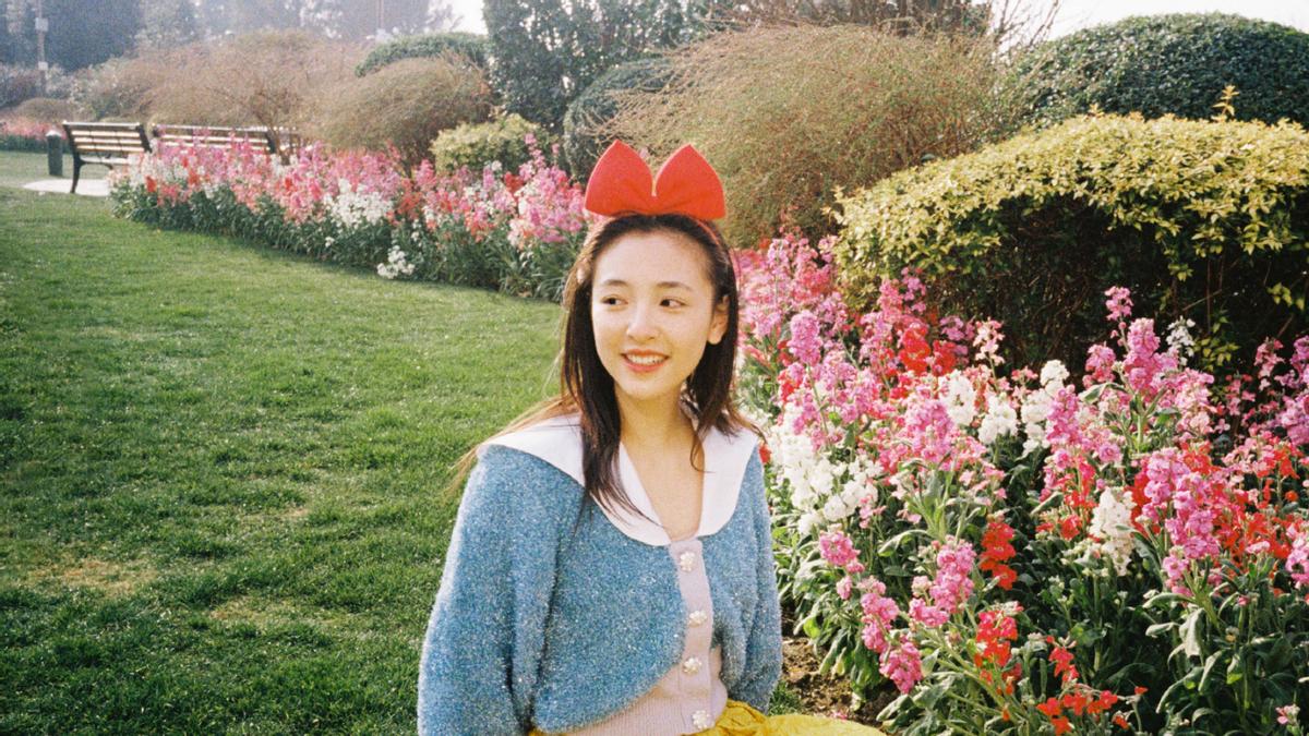 |吴倩和大4岁男星拍亲密戏，搂脖拥吻甜蜜十足，两人3次演情侣