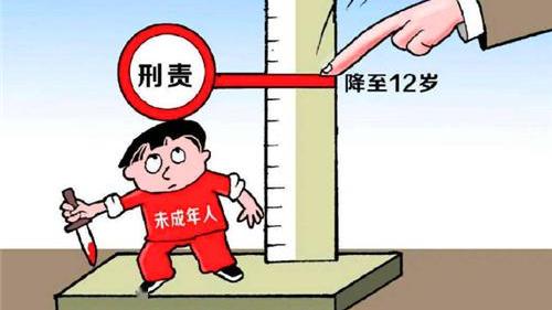 12岁湖南女孩屡遭告状生恨，骗2名同学喝下鼠药，看她们中毒身亡