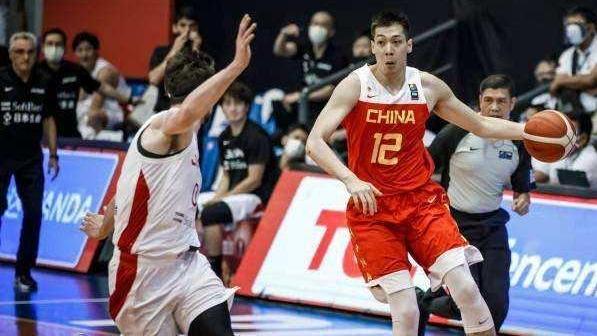 杜锋|放弃阿联后！周鹏+任骏飞也不要了，权衡利弊，杜锋做出艰难决定