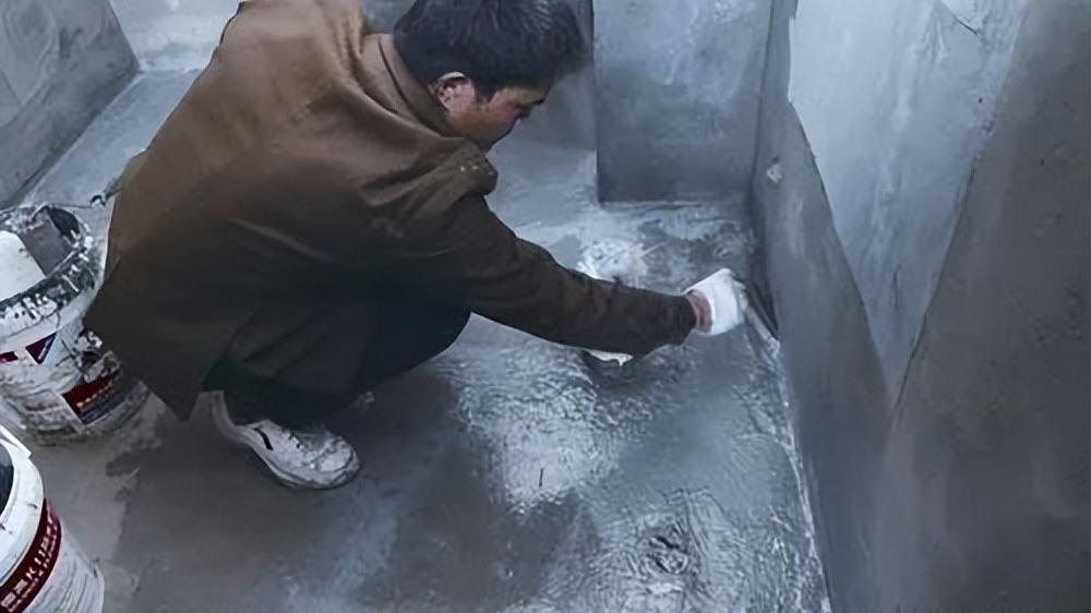 老师傅吐真言：厕所防水层做到这个高度就不会漏水，我家被骗惨了