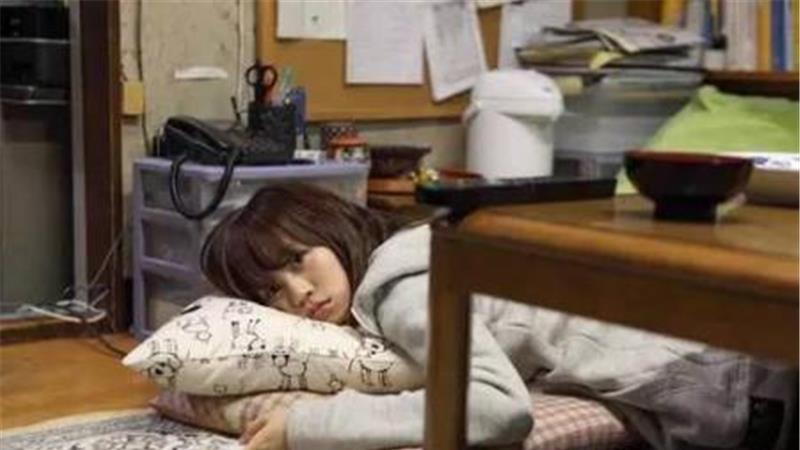 日本宅女的“低欲望”生活，不结婚不生娃，她们靠什么生存？