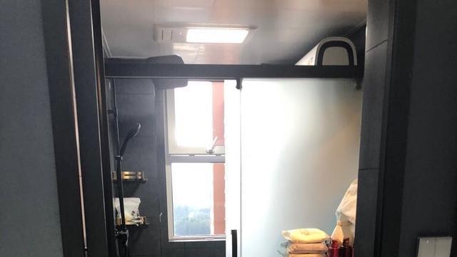 现代风新房装修毕业，装修成本花了30万，亲戚都说我傻，白花钱