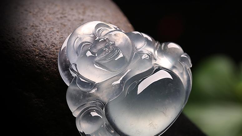 翡翠|翡翠为什么受到收藏市场的追捧？精神层面的追求，翡翠的收藏价值