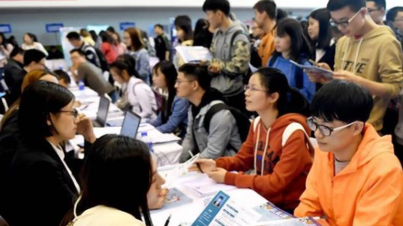 大学生|老母亲的犀利吐槽：毕业三个月，我发现我儿子成了传说中的赔钱货