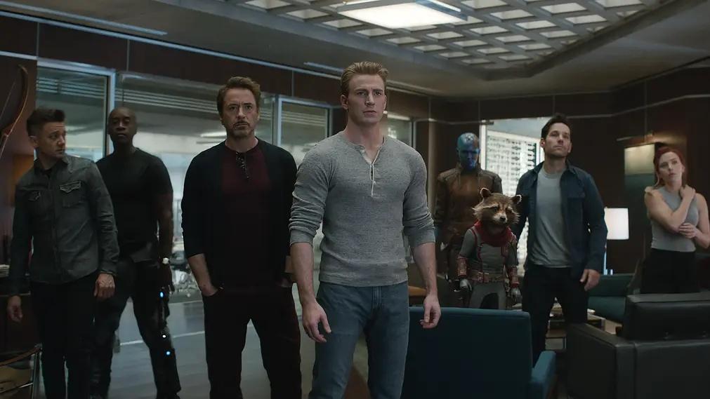 黑亚当|DC新作《黑亚当》口碑票房不佳，看完才发现，真的不能怪巨石强森