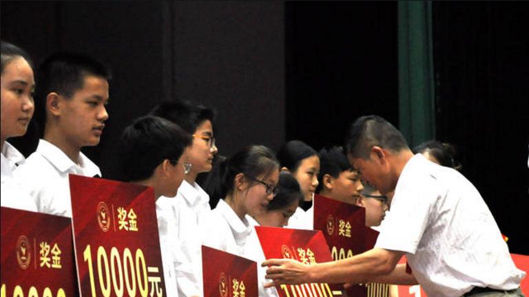 考试|大学设立的5项“奖学金”，学生只要拿到其中1种，简历便被贴金