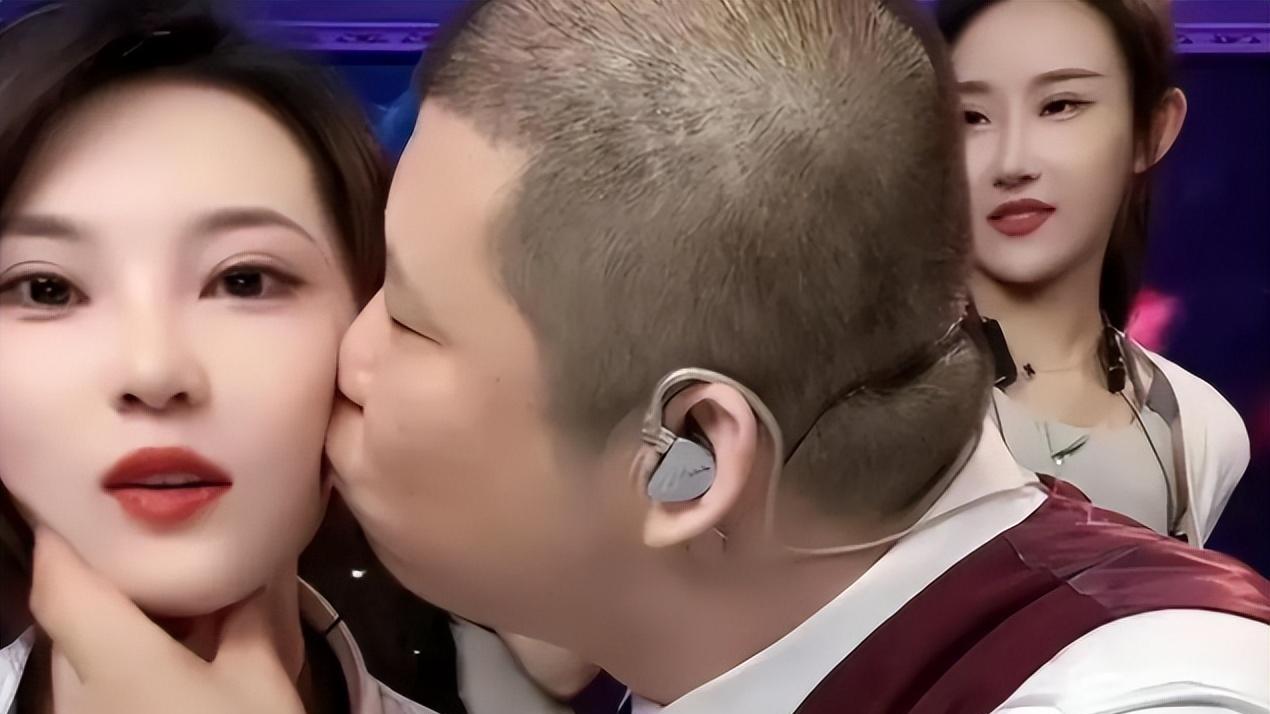 井元林|公司女艺人上演“争宠戏”，网红二驴当场急眼，直言有意退居幕后