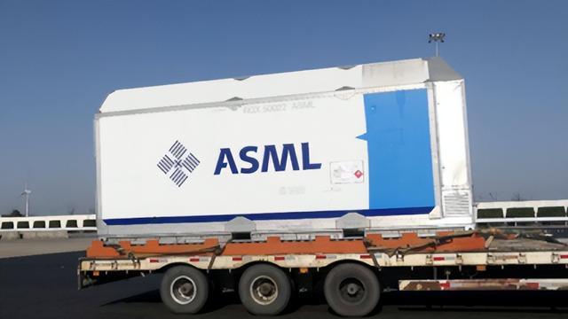 台积电|不再掩饰！ASML、台积电不断做出新决定！美媒：局面变了！