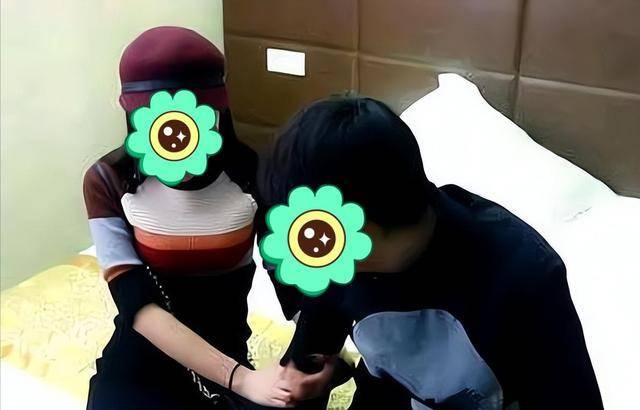 女子邀请男子上门服务，因控制不住声音太大，邻居无奈选择报警