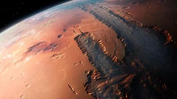 火星大峡谷发现大量地下水意味着什么？NASA科学家：我们是火星人