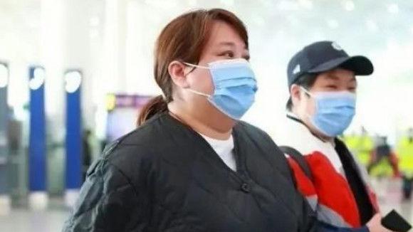 面膜 贾玲决定开始减肥，推掉半年后的工作，瘦下来的她你还会喜欢吗？