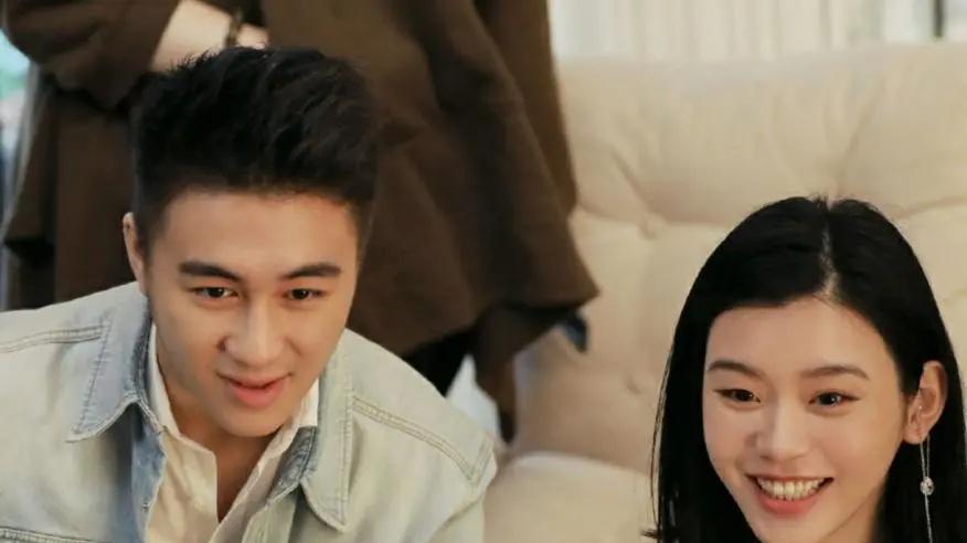 国际电影节|何猷君奚梦瑶参加聚会，夫妻合影太甜， 再唱求婚歌曲超浪漫！