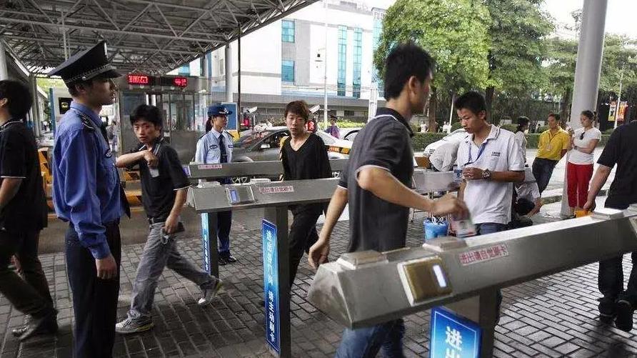 再次确认有的工厂招聘写6000-8000月薪都是骗人的，全部都是文字游戏