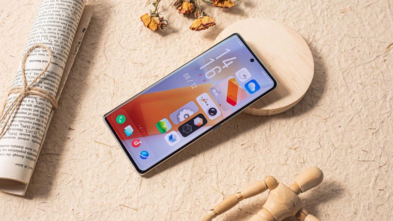 iqoo|价格大幅度下滑，12G+256G+120W，售价亲民值不值