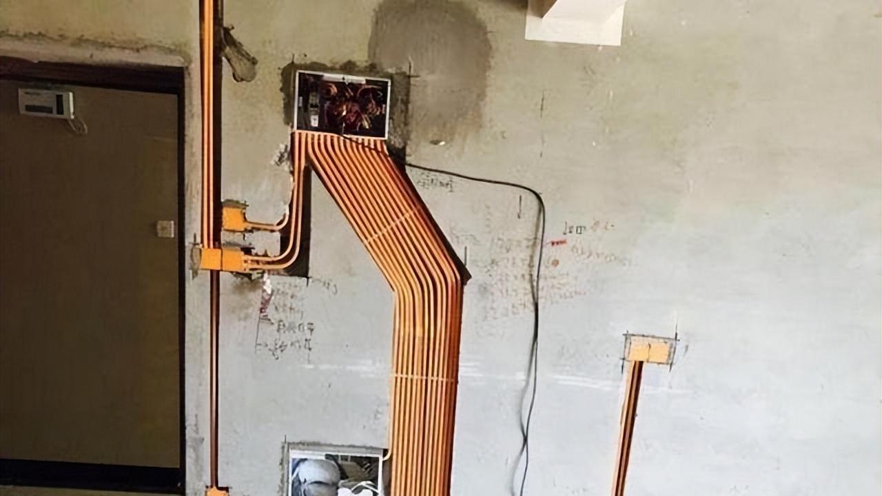 1.5匹空调要用4平方电线吗？老电工吐槽：家里有“矿”才这样做