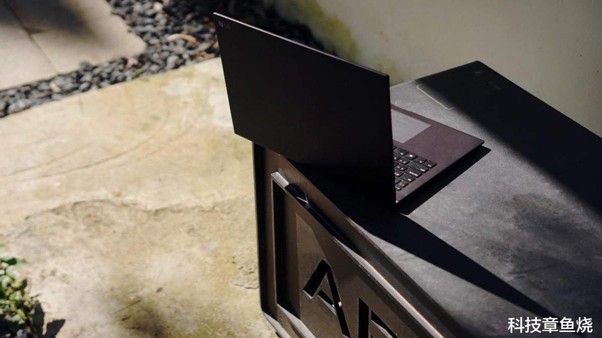 |LG Ultra PC笔记本体验：不动声色，优雅从容