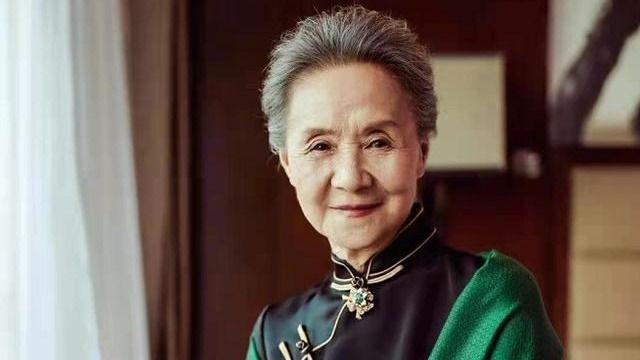 穿衣搭配 白发和皱纹遮不住奶奶们的风华绝代，让人忘记年龄的美，才高级