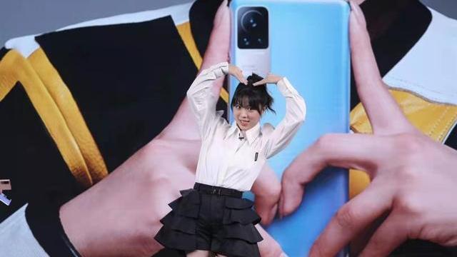 小米科技|重回1999元！曲面屏+3200万前置+台积电6nm，女神节礼物绝佳选择