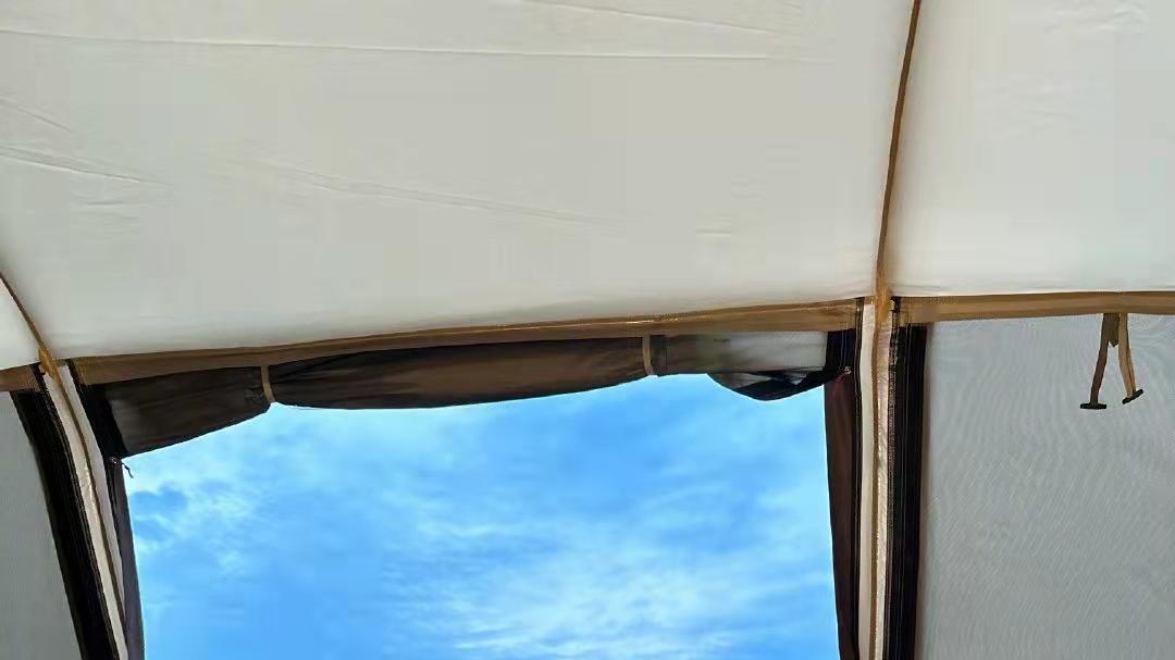 |黄晓明与新欢露营？享受烛光晚餐氛围满分，路透照有气质又高又白