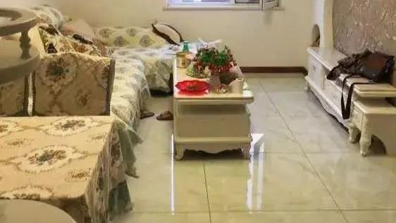 亲戚花10万装新房，我一进门就愣住了，没想到鞋柜还能这么装！