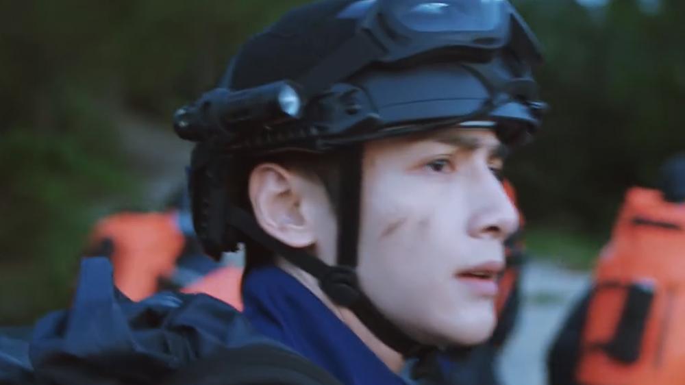 追光者|《追光者》官方追剧日历，10月14日首更4集，连续更新9天太爽了！