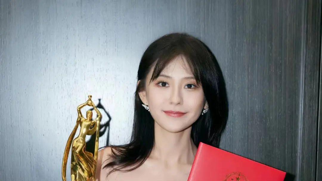 热依扎|热依扎的获奖词，提到《甄嬛传》经典台词，很是感人