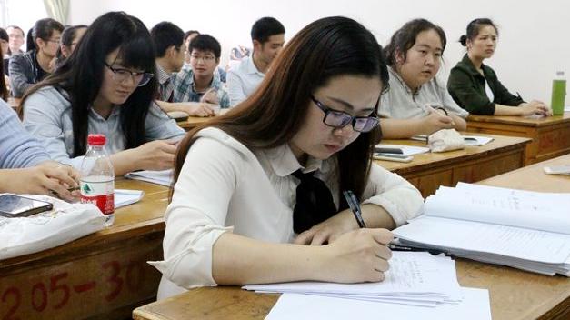 求职|考公入编更“占便宜”的5类专业，招录数量大，学生上岸更有盼头
