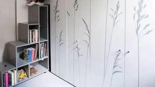 闺蜜在香港的8平米豪宅，平时就睡在衣柜里，卫生间保证你没见过