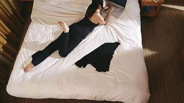 远程开机|远程办公就怕电脑断电蓝屏，向日葵远程开关机插座P1体验